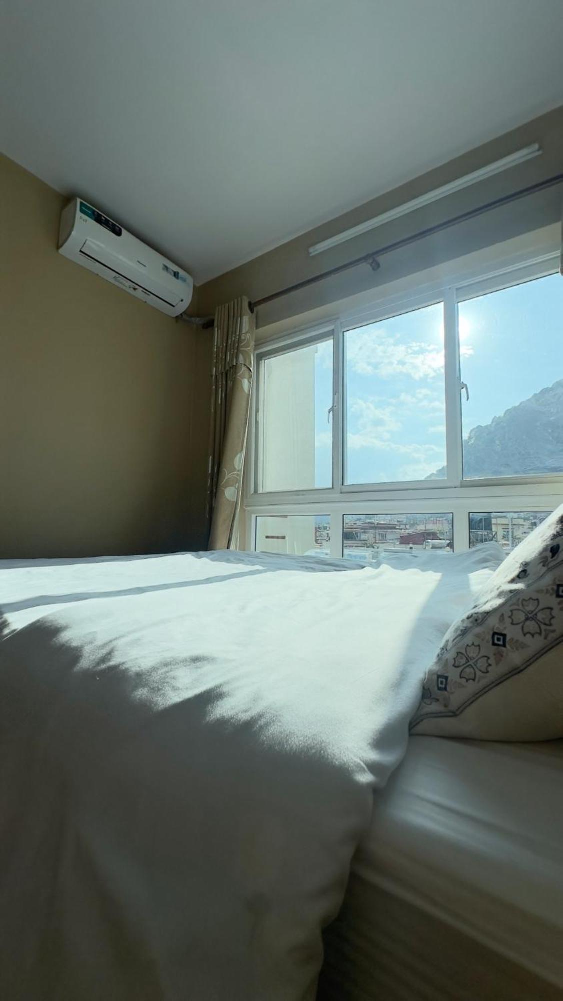 House Of Forrest, Service Apartments Katmandu Kültér fotó